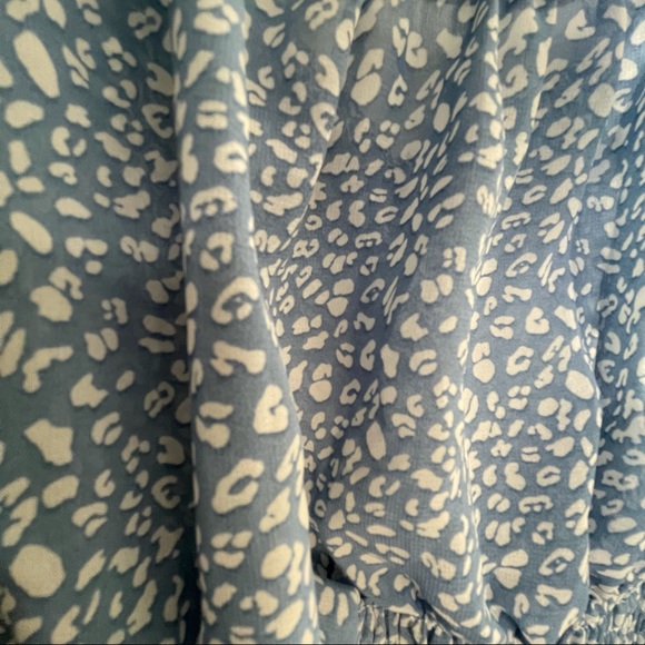 *SOLD* Romwe leopard print crop - Picture 4 of 5